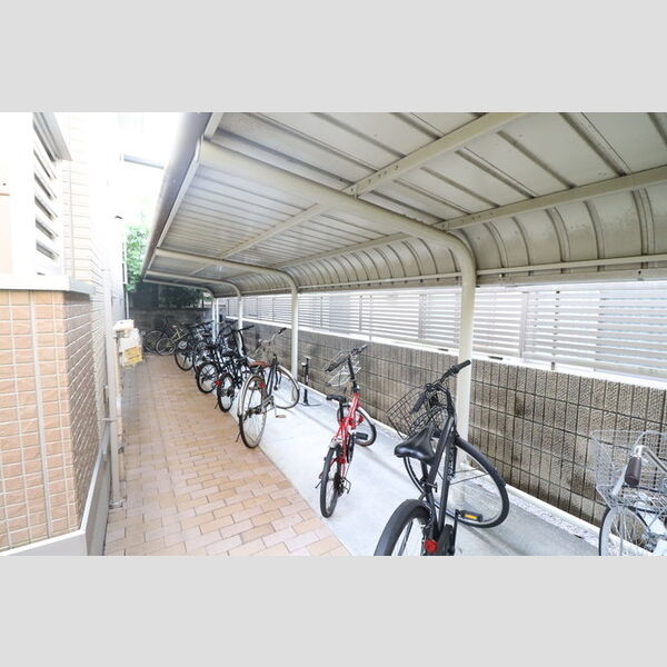 サン・ボヌール 駐輪場