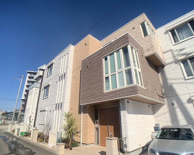 エレノアの外観画像