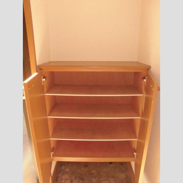 ロイヤルガーデンM　A/B 玄関