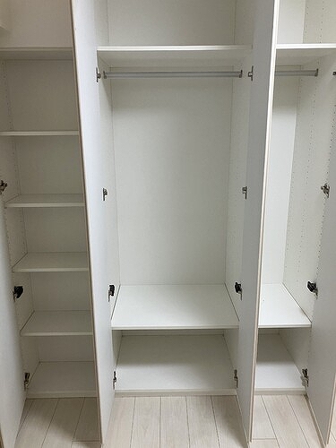 ジオ四谷坂町 クローゼット（洋室　約５.２帖）