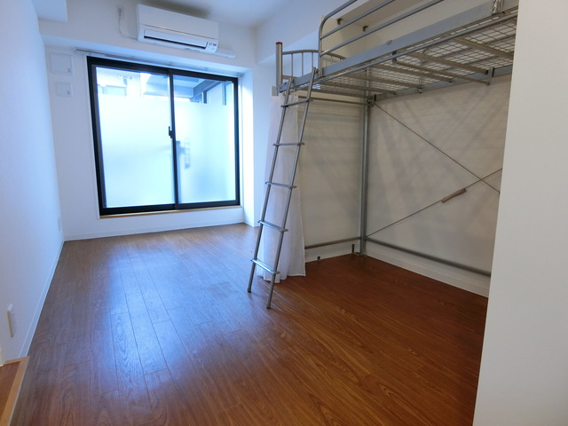 Ｗｅｓｔ　Ｆ．Ｙ．0303号室 リビング