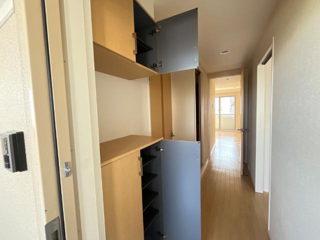 ヴィレッジコート305号室 廊下