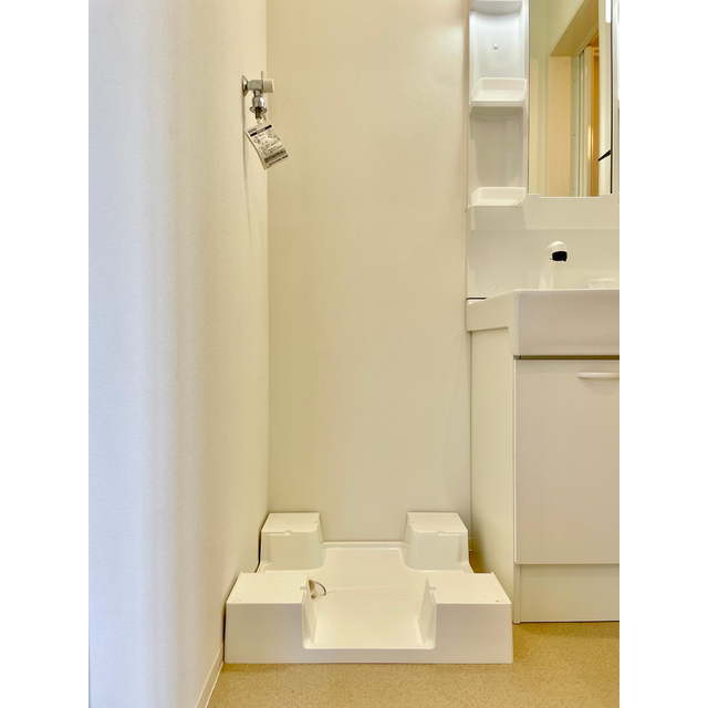 モナ・ローベル ☆洗濯機置場