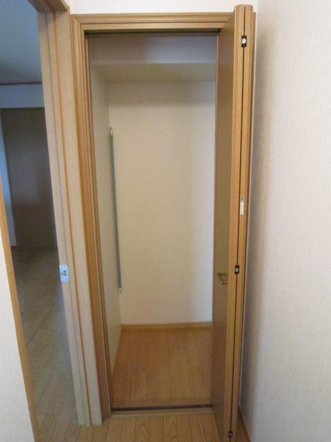 クイーンズヒルＣ棟 収納