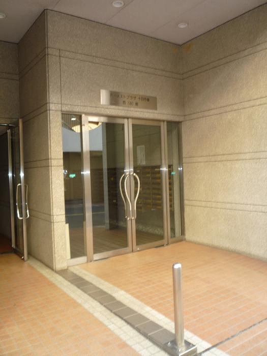 ホーメストプラザ十日市場西館4階 エントランス