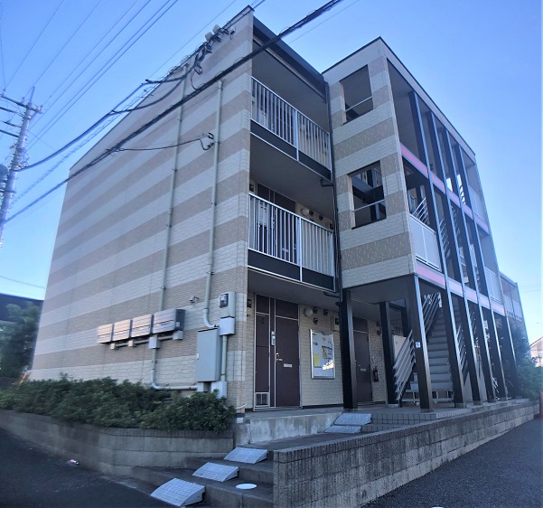 レオパレスベル　クリスタルの外観画像