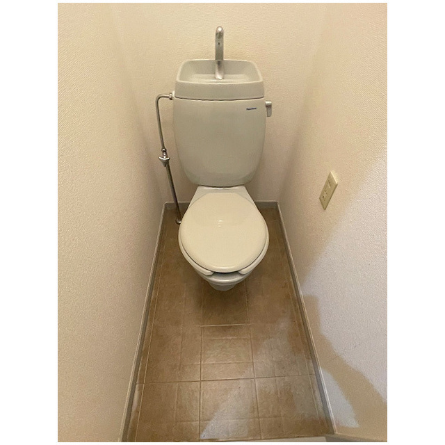 ひかりコーポ小日向 バス・トイレ別です