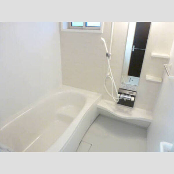 フォンテーヌ　Ⅲ 足を伸ばして入浴出来る広々一坪タイプの浴室
