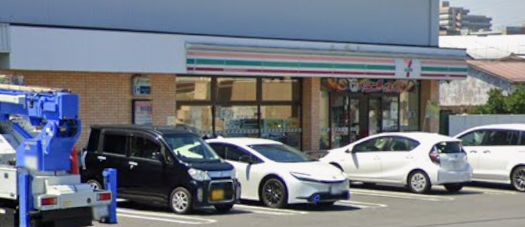 ライオンズマンション愛甲石田 【コンビニエンスストア】セブンイレブン 厚木坊中店まで116ｍ