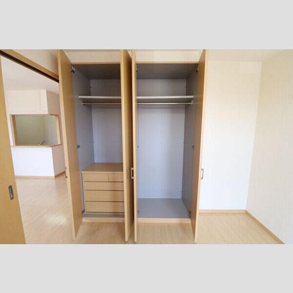 プリモ201号室 収納