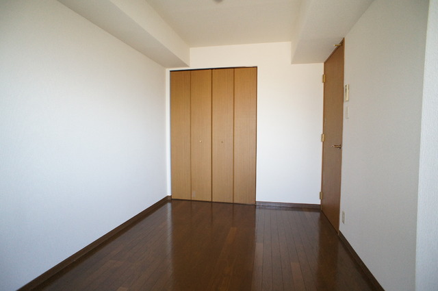 パークヒルズ和光0302号室 明るい洋室です