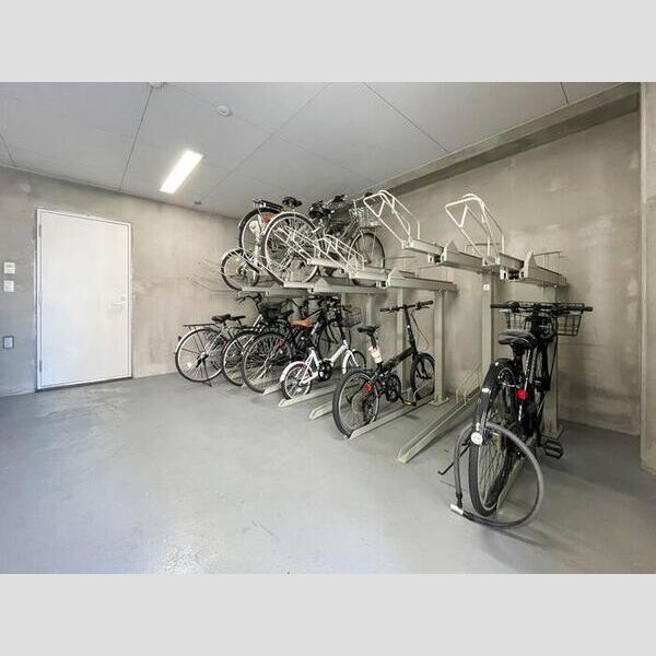 グレイスコート602号室 駐輪場