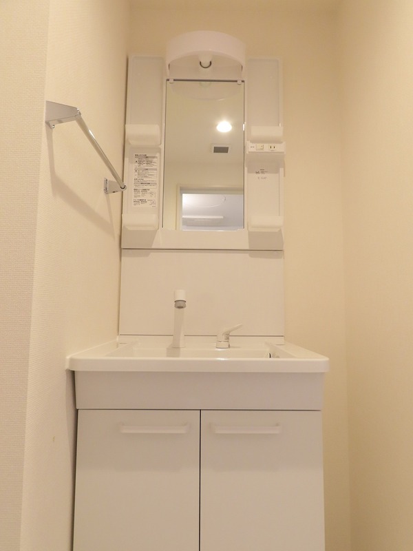 リブリ・June KALUNASIA1階 洗面