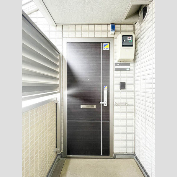 メルヴェーユK　A201号室 玄関ドア