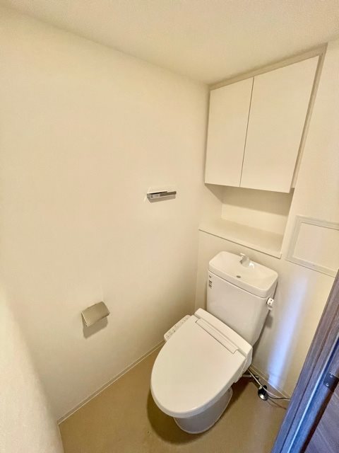 レジディア笹塚Ⅲ8階 トイレ