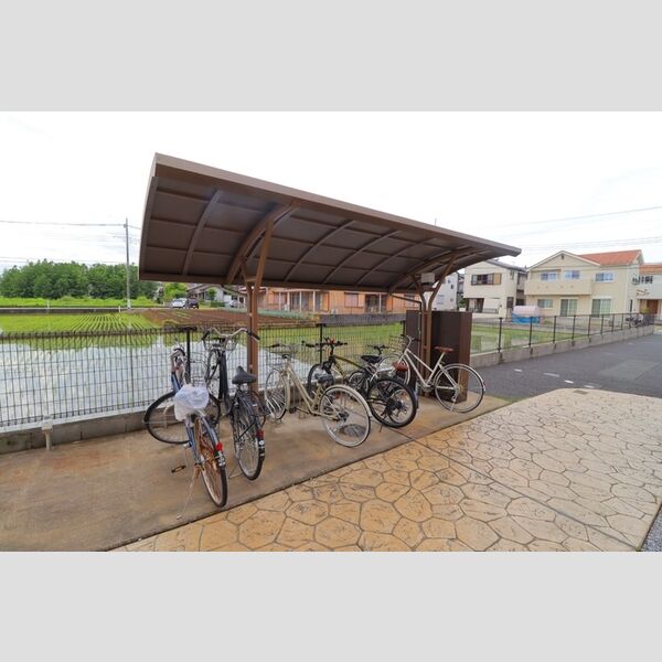 ソレアード　B202号室 駐輪場