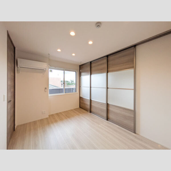 ノーブルラフィネ万平町　B303号室 洋室