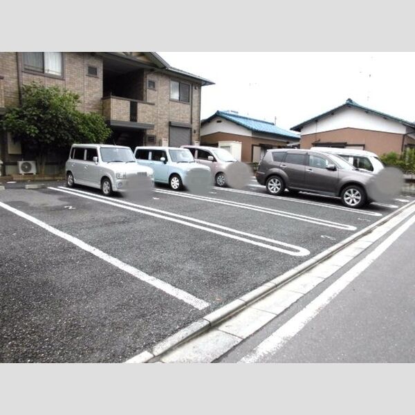 サンボナール 駐車場