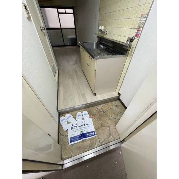 メゾン・ド・エルベット0203号室 玄関