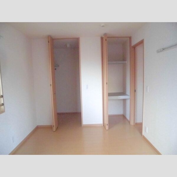 Gemini　B棟 ウォークインクローゼット・物入