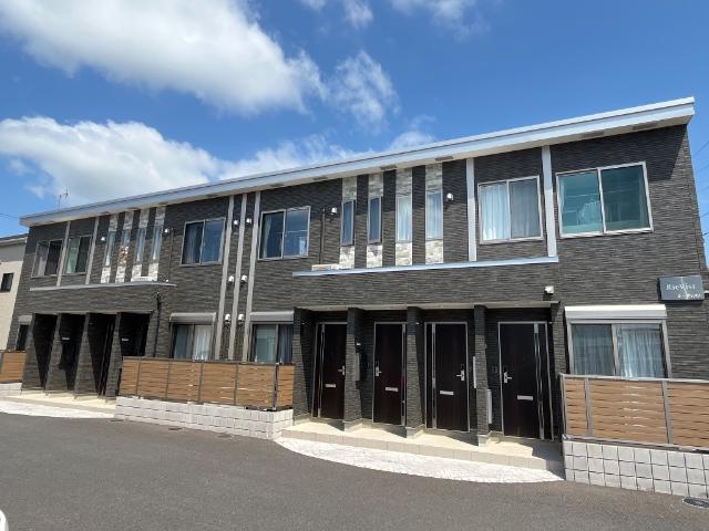 レーヴィスト 外観写真（昼）