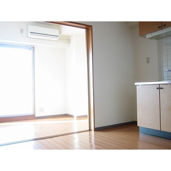 リブステージ横浜9階 内観