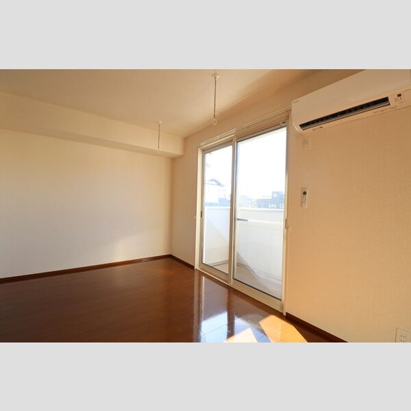 メゾン・ルミエール　Ⅱ LDK