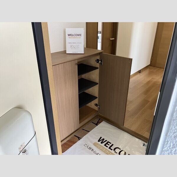 オーシャンヒルズ　CC302号室 玄関