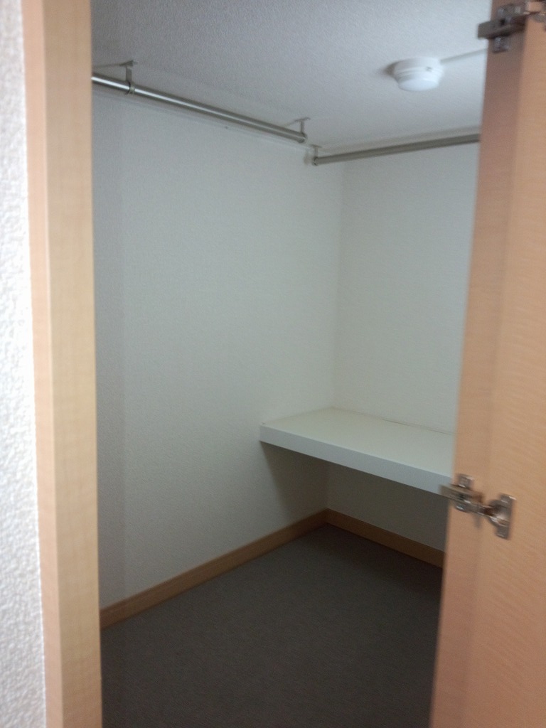 レオパレスシンメイ加須 内観