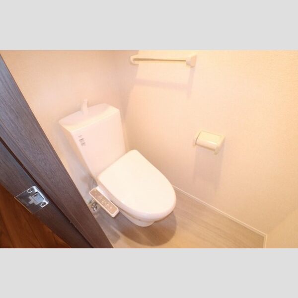 ムーンリバー　A棟 トイレ　温水洗浄暖房便座