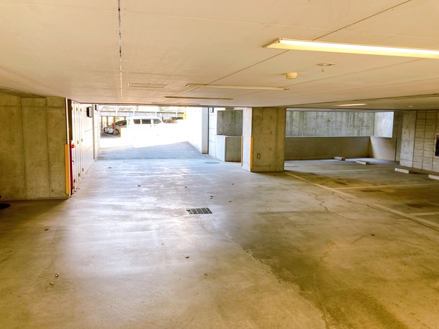 ＳｋｙＣｕｂｅ東本郷0102号室 駐車場