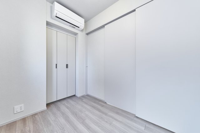 プラウドフラット三越前イースト404号室 リビング