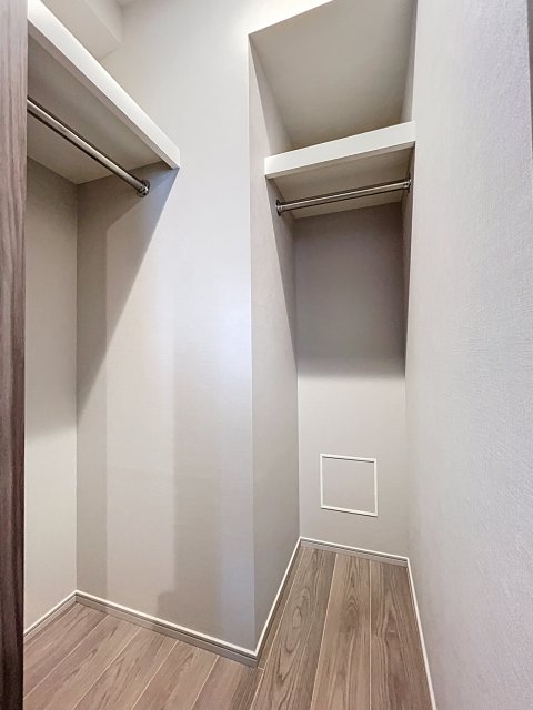 ピアース銀座レジデンス4階 ウォークインクローゼット