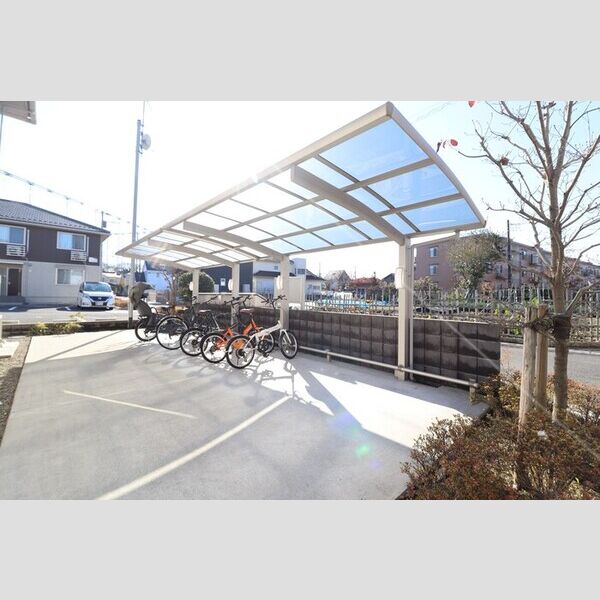 フォレステージ　イースト　B202号室 駐輪場