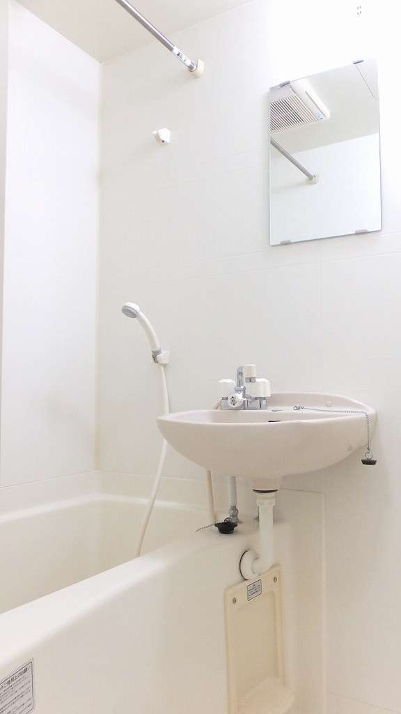 レオパレス本町 浴室換気乾燥機能付