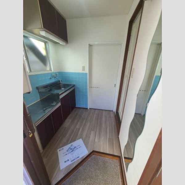 ティアラ池尻201号室 退去前につき、前回募集時のお写真です。