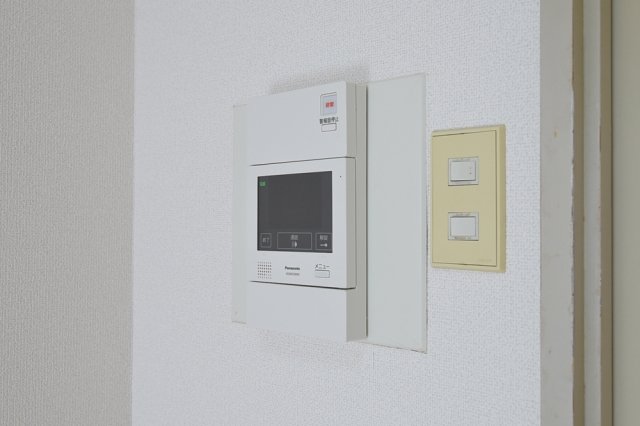 新中野スカイレジテル1階 モニター付オートロック