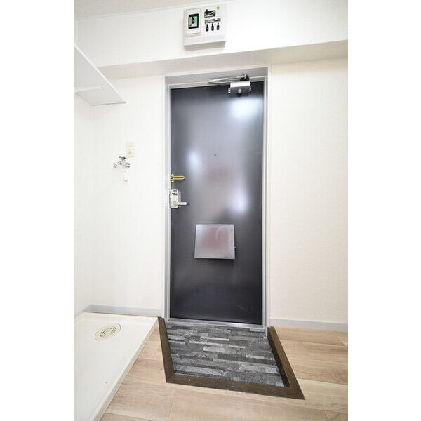 コーラル鵠沼 玄関