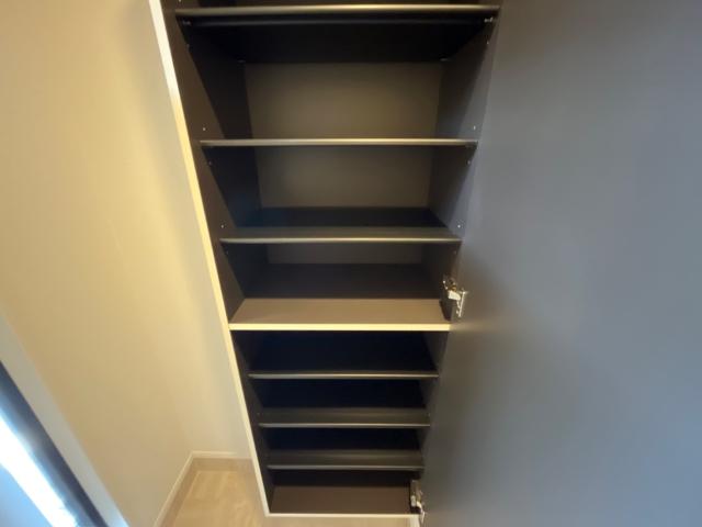 カルマティー~CalmaTi~106号室 下駄箱