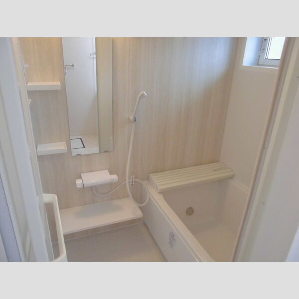 ラ　ルーチェ 浴室は独立!もちろん追い焚き機能付き!