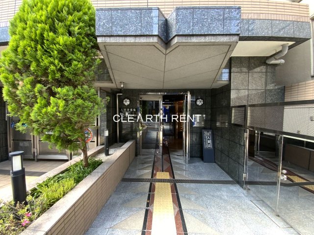 パレステュディオ御茶ノ水湯島駅前 高級感のあるエントランス