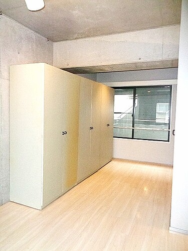 パークブリージェ井の頭 物入　※２０２５年１０月撮影