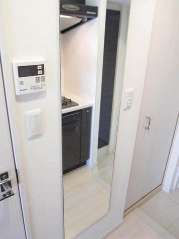 グランド・ガーラ桜木町駅前7階 女性に嬉しい姿見鏡♪