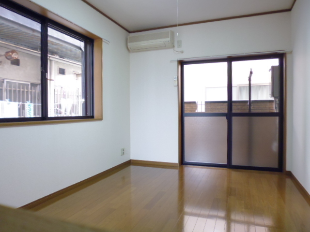 Ｂｅａｕｔｙ　Ｈｉｌｌｓ２００２ リビング