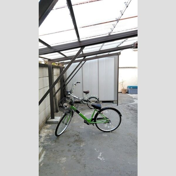 レディース・ビレッジ　ヨシトモ301号室 駐輪場