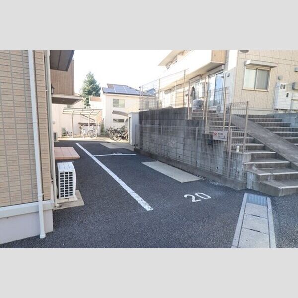クレール　Ⅰ棟102号室 駐車場