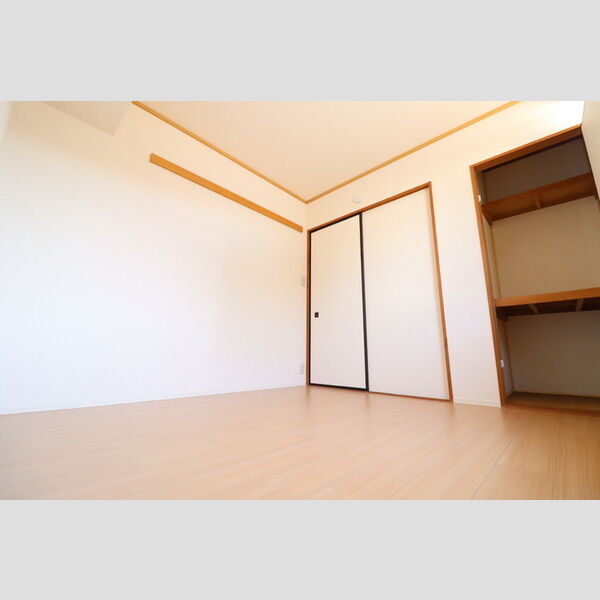 コートプレジオ103号室 洋室