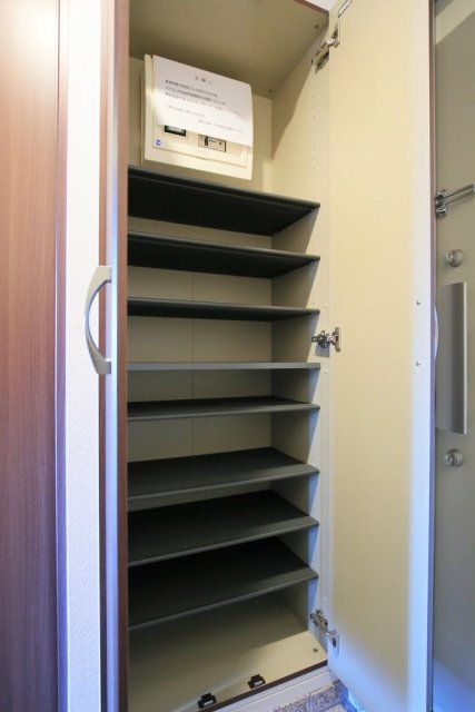 ザグランデレガーロ8階 靴入