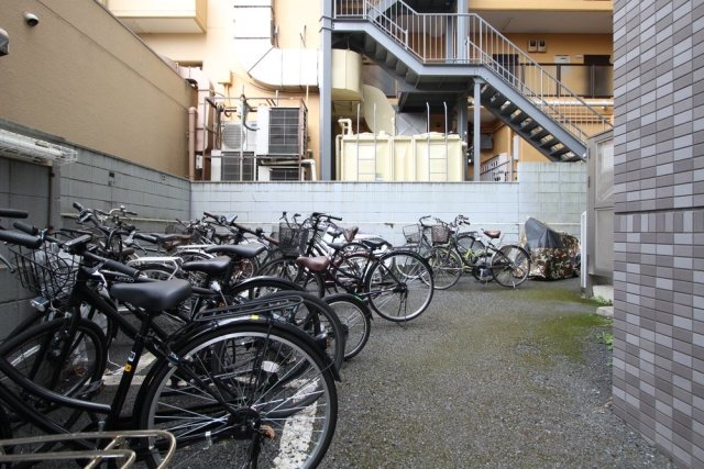 スカイコート神楽坂第２6階 駐輪場