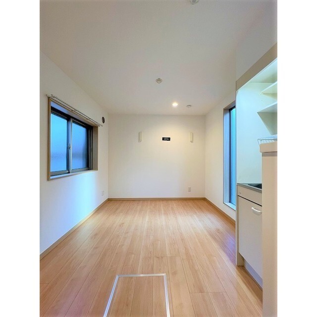 パルアーヌ103号室 2面採光、6.2Jの角部屋です。